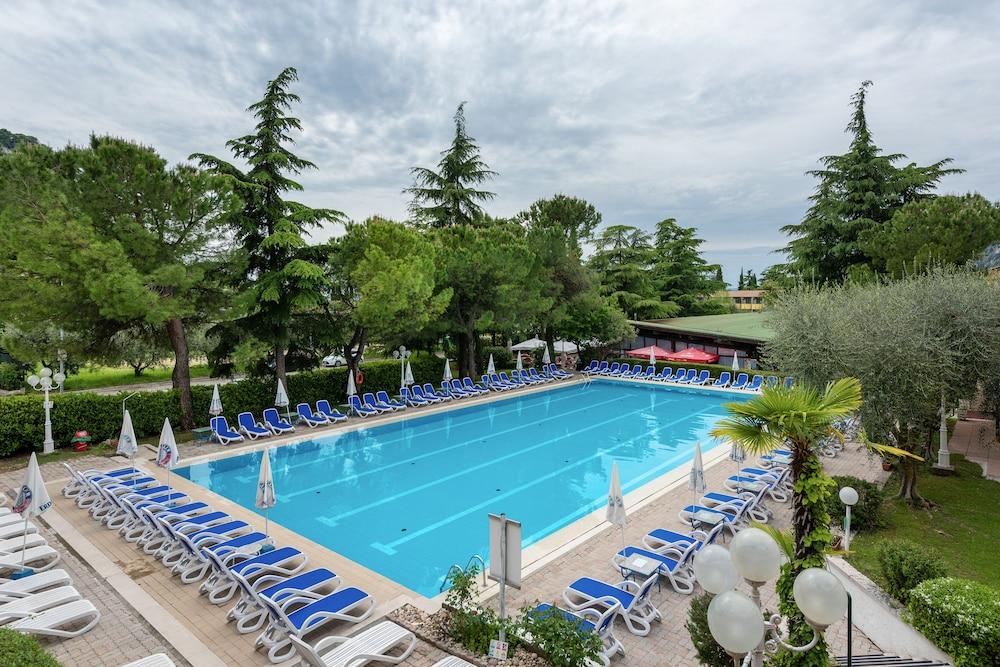 Hotel Royal Garda  Dış mekan fotoğraf